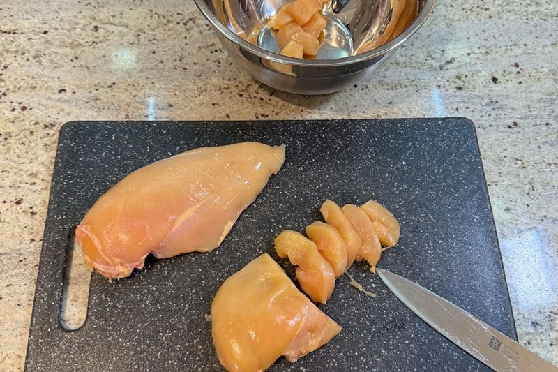 Hähnchen schneiden