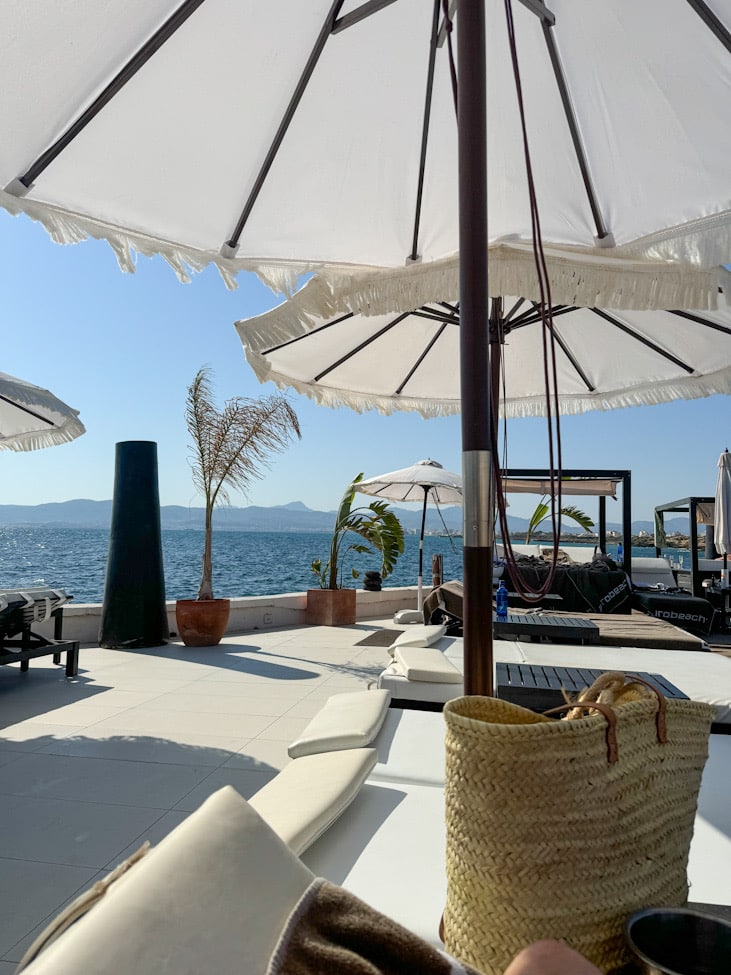 Puroexperience – Ein Tag am Strand & Party-Atmosphäre.Puro Beach Palma Mallorca
