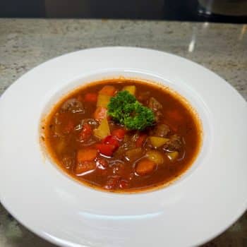 Deftige Gulaschsuppe