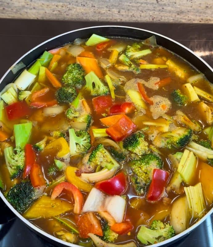 Schnelles Curry mit Huhn – Frisch, würzig & einfach gemacht. Sandra Eigen. hotelandfoodlover,hitelandfoodlover.hotel & foodlover