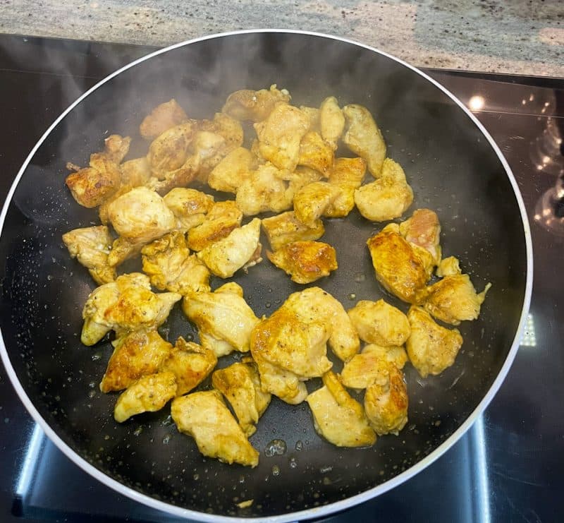 Schnelles Curry mit Huhn – Frisch, würzig & einfach gemacht. Sandra Eigen. hotelandfoodlover,hitelandfoodlover.hotel & foodlover