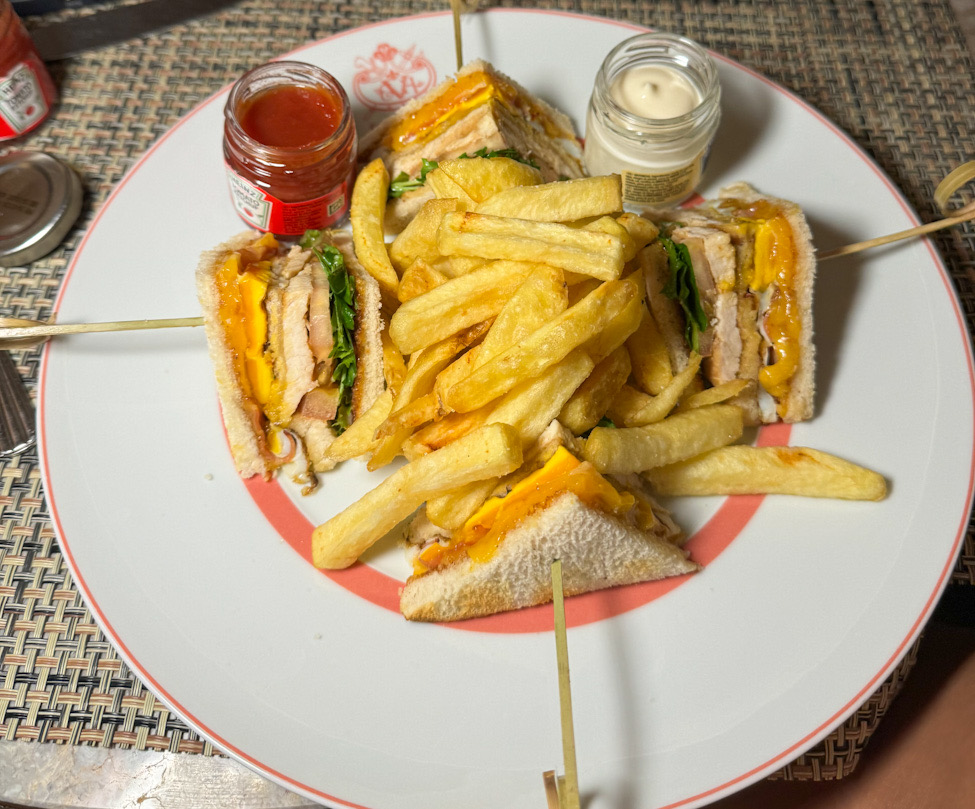 HOTEL ESTORIL VINTAGE Snacks .hotel and foodlover ,hotelandfoodlover,sandra eigen