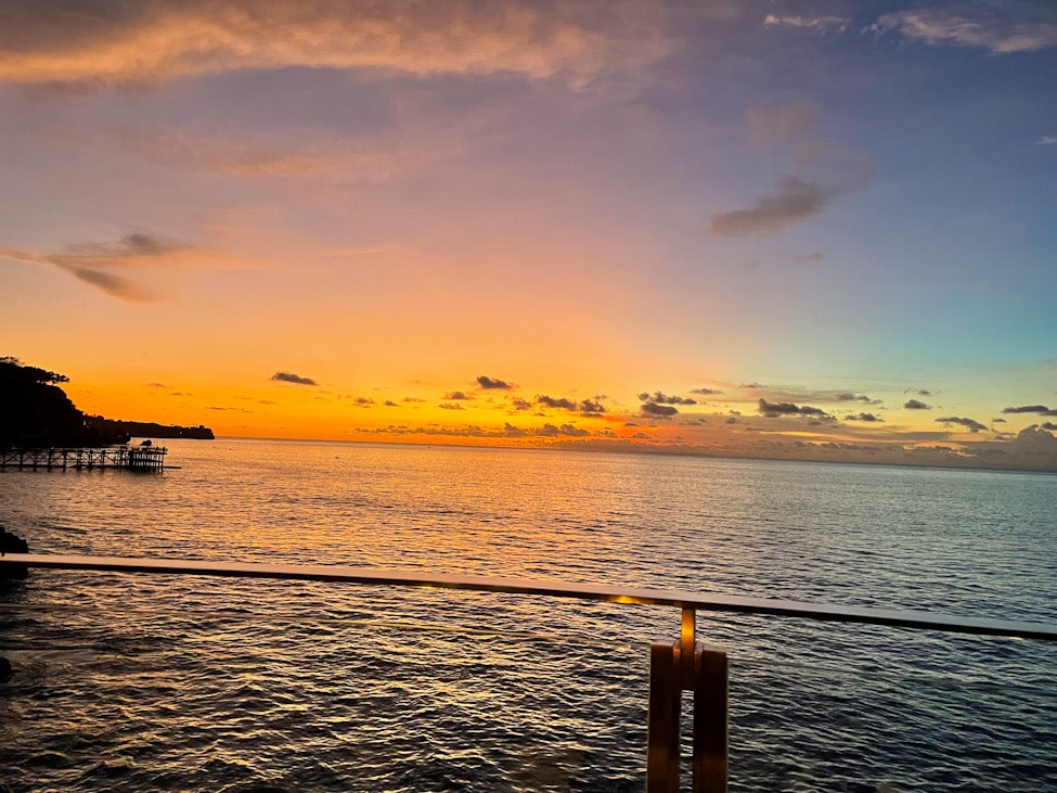 Rock Bar Bali, AYANA Resort, Sunset Bar, Bali Reise, Bali Travel Tips, Romantic Places, Chillout Atmosphere, Sonnenuntergang Bali, Luxury Bar, AYANA Villas, Bali Must Visit, Reiseerlebnis, Unvergessliche Momente, Bali Blog, Ocean View Bar, Sandra, hotelandfoodlover, Best Bars in the World, Erlebnisbericht, DJ Sunset Vibes, After Rock Bali, Persönlicher Reisebericht, Travel Vibes, Tropical Nights, Bali Drinks, Best Places Bali
