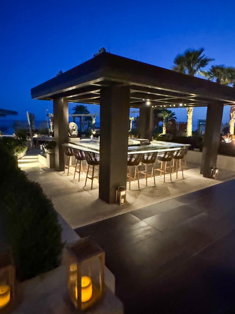 Außenbar des Matsuhisa Limassol im Amara Hotel