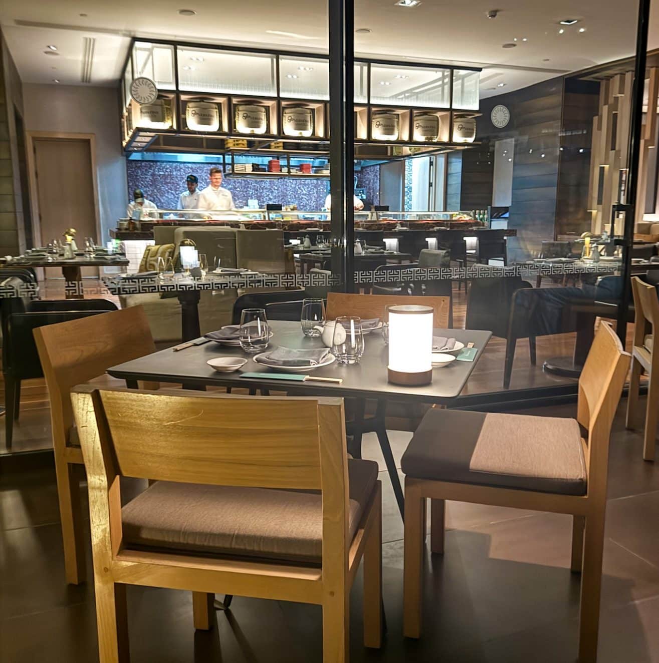 Innenbereich des Matsuhisa Limassol im Amara Hotel