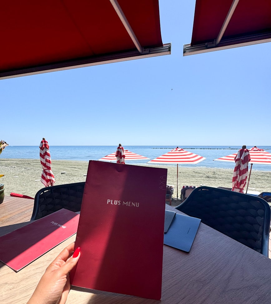 PlusSea Beach Restaurant direkt neben dem Amara Hotel