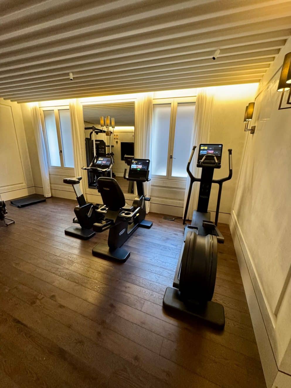 Cardio-Geräte im Fitnessraum des The St. Regis Venice